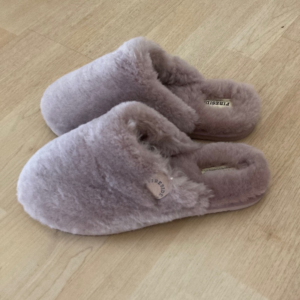 Dearfoams Fireside Plush Slippers